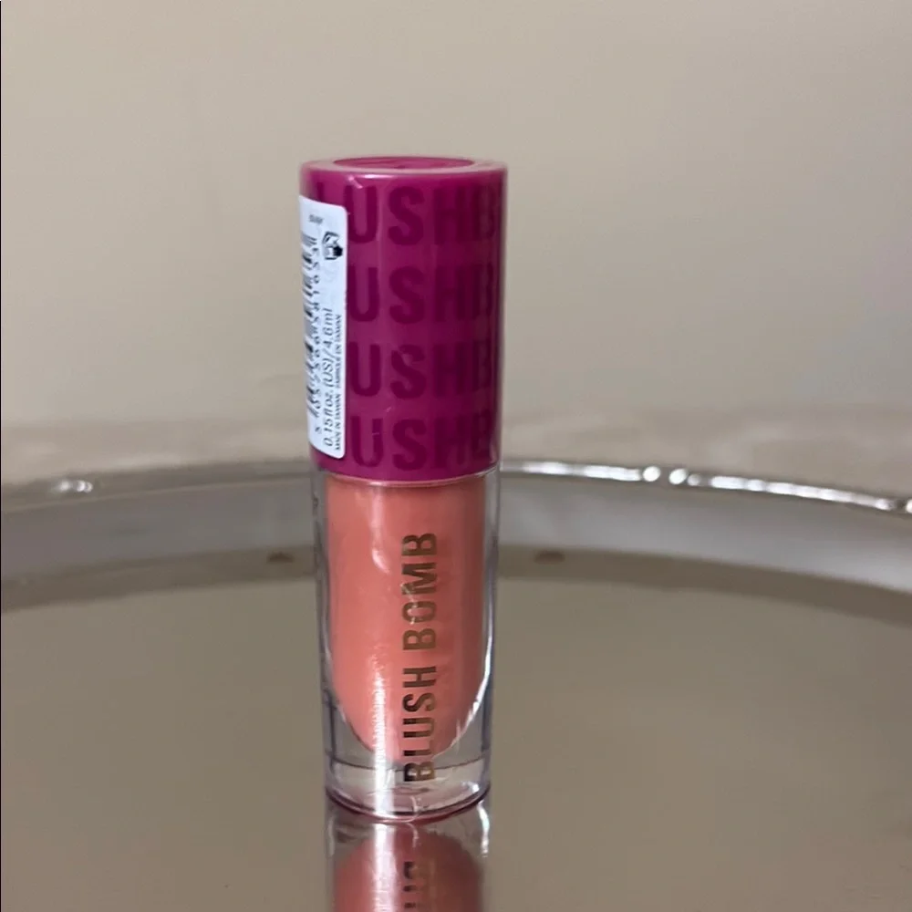 Revolution Blush Bomb in Peach Filter NEW